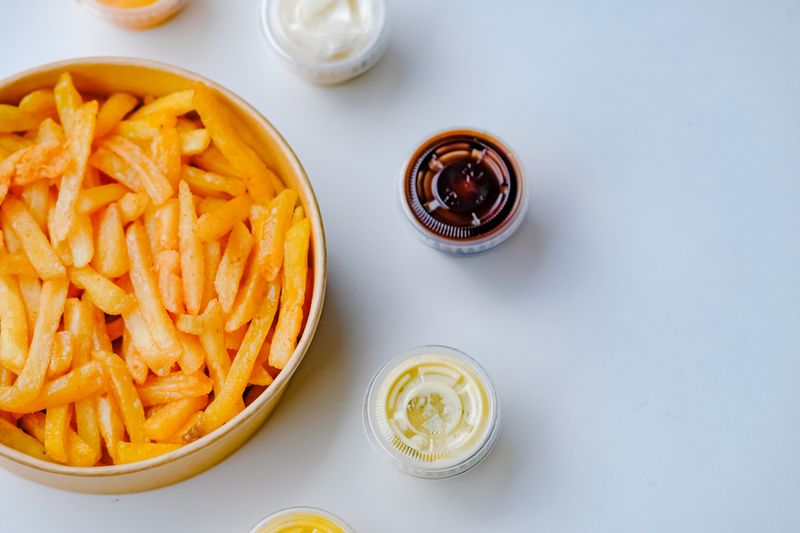 Truffle parmesan fries with dipping sauce